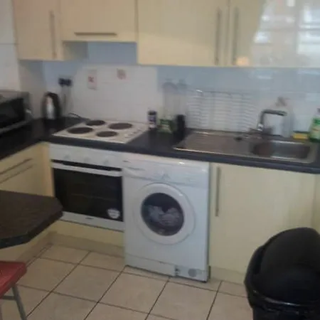 Earl Street Apartment